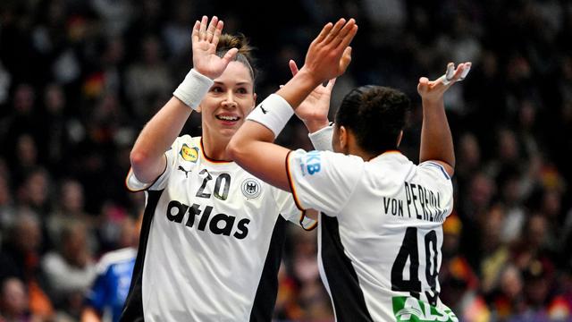 Frauen-WM: Sieg zum WM-Start: Handball-Frauen schlagen Island