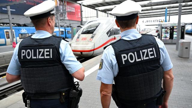 Regelverschärfung: Waffenverbot an Bahnhöfen - was das für Reisende bedeutet