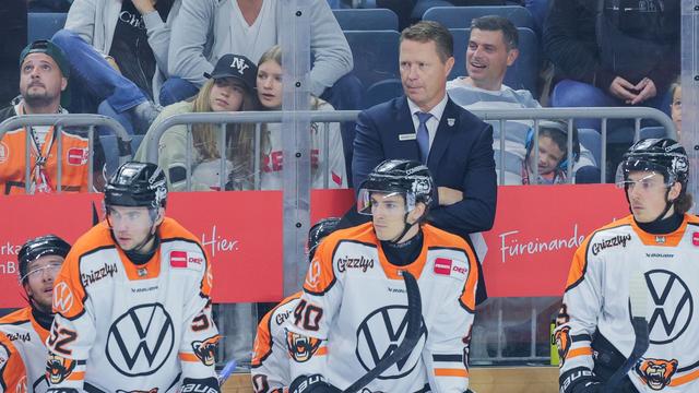 Deutsche Eishockey Liga: Wolfsburg gewinnt Eishockey-Nordduell in Bremerhaven