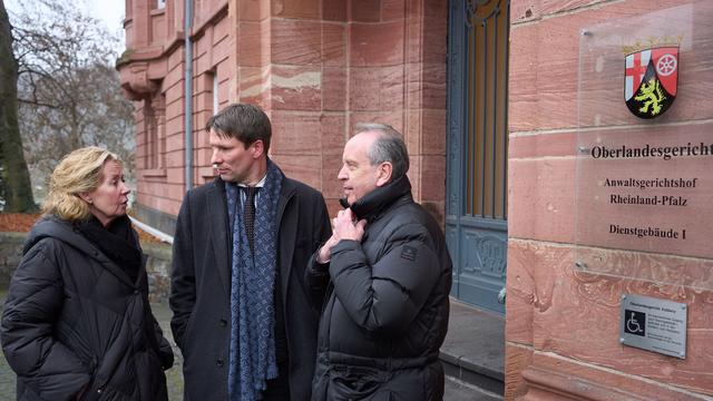 Flutkatastrophe: Ahrtal: Hinterbliebene reichen Klageerzwingungsverfahren ein