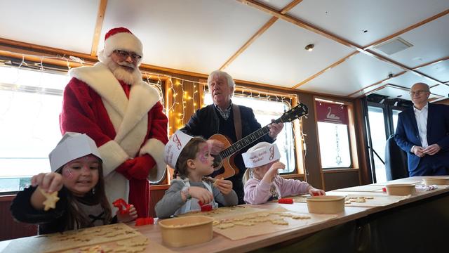 Weihnachten an der Alster: Weihnachtsbäckerei auf Hamburger Märchenschiffen startet