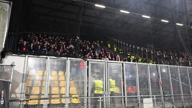 VfB in Deventer: "Behandelt wie Schwerverbrecher": Polizei-Ärger wirkt nach