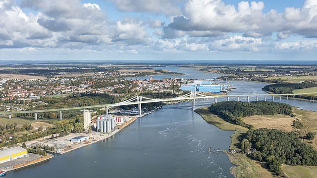 Verkehr: Bund gibt Mittel für Peenebrücke frei - Auftrag vergeben