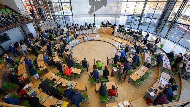 Landtag: Diäten der Abgeordneten könnten 2026 erneut steigen