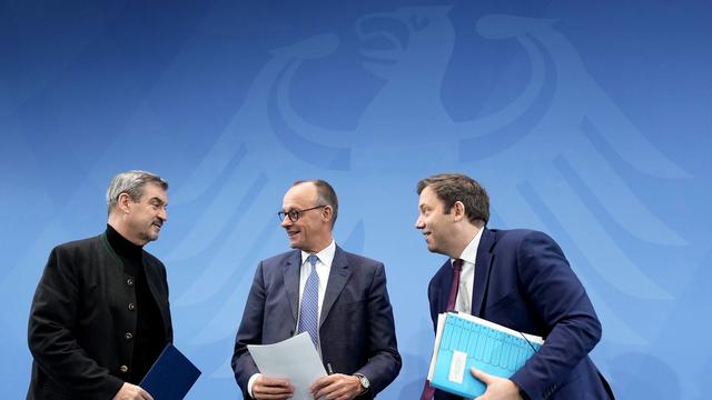 Koalitionsausschuss: Rente, Autos, Bauen: Koalition verkündet Kompromisse