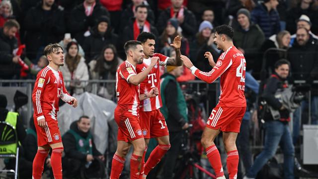 Fußball-Bundesliga: Arsenal wirkt lange nach: Bayern mühen sich zum Arbeitssieg