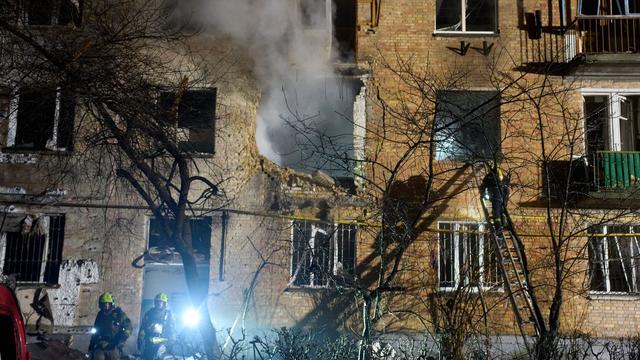 Ukraine-Krieg: Neue Luftangriffe auf Kiew - Einschläge in Wohnhäusern