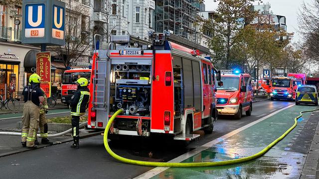 Feuerwehreinsatz: U9 fährt nach Brand an Schloßstraße wieder bis Bundesplatz