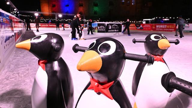 Wintervergnügen: Kufen anschnallen und losflitzen - Eislaufen in Thüringen