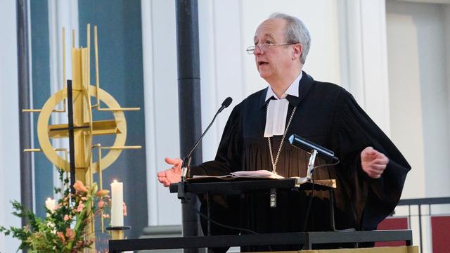 Aufnahme von Afghanen: EKD unterstützt mit Geld aus Kollekten Klagen von Afghanen