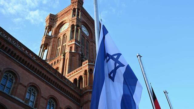 Nahostkonflikt: Keine Israelflagge vor dem Roten Rathaus mehr