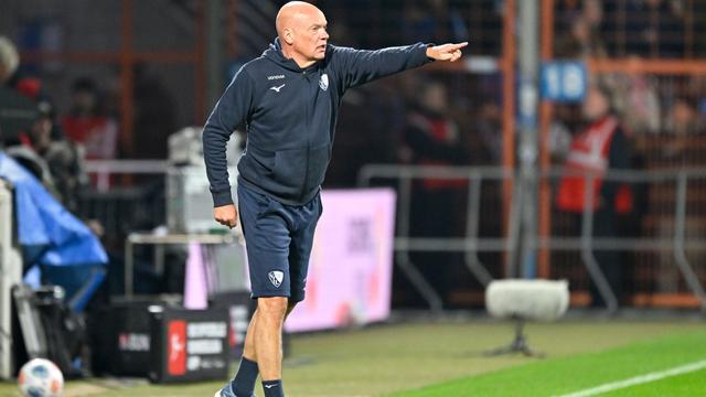 Fußball: Mit kurzer Trainingshose: Bochums Rösler hofft auf Pokalcoup