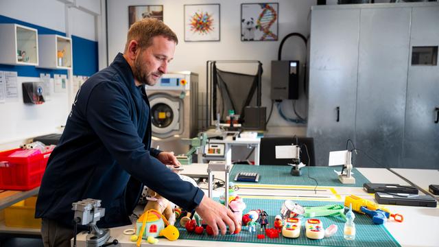 Weihnachtsgeschenke: Wie Experten die Sicherheit von Spielzeug testen