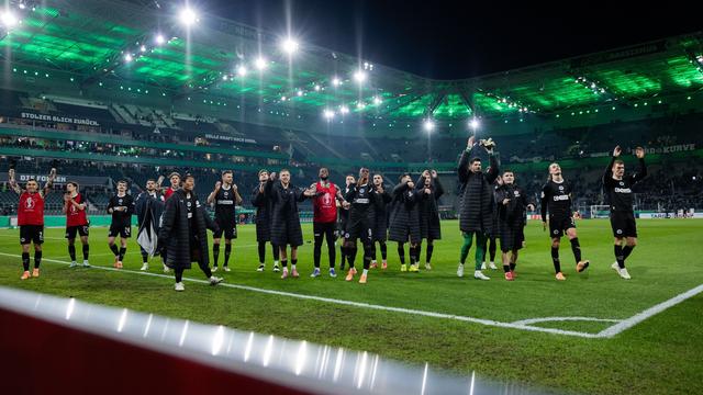 DFB-Pokal: FC St. Pauli feiert mit Folkmusik und hofft auf gute Zeiten