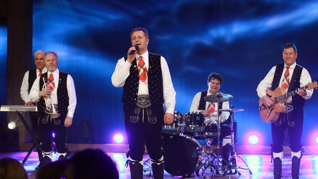 Volksmusikschlager: Kastelruther Spatzen: Sohn springt für Sänger ein