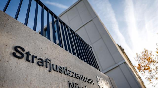 Kriminalität: Arzt wegen Betrugs vor Gericht - 1,6 Millionen Euro Schaden
