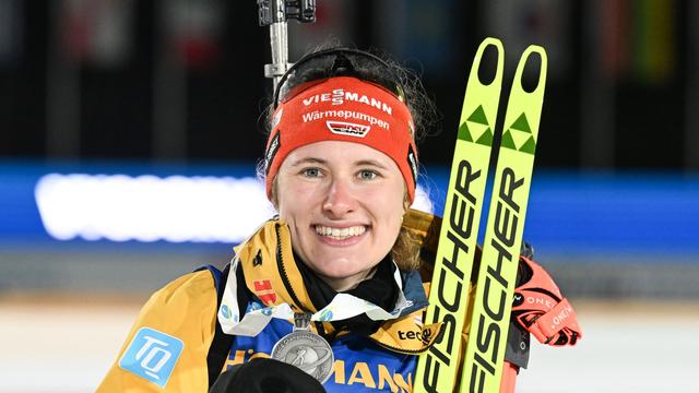 Nachwuchs im Biathlon-Team: Baby-Boom im Biathlonteam: Hettich-Walz als Mama im Weltcup