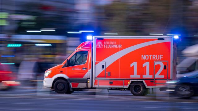 Unfälle: Bus muss Vollbremsung machen - sieben Menschen verletzt