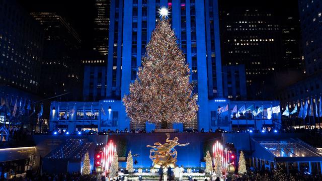 Weihnachts-Tradition: Lichter am Rockefeller-Weihnachtsbaum in New York angeknipst