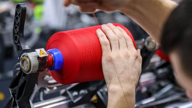 Industrie: Auftragseingang legt überraschend deutlich zu