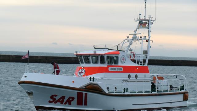 Havarie: Nach Maschinenausfall - Seenotretter schleppen Kutter ab