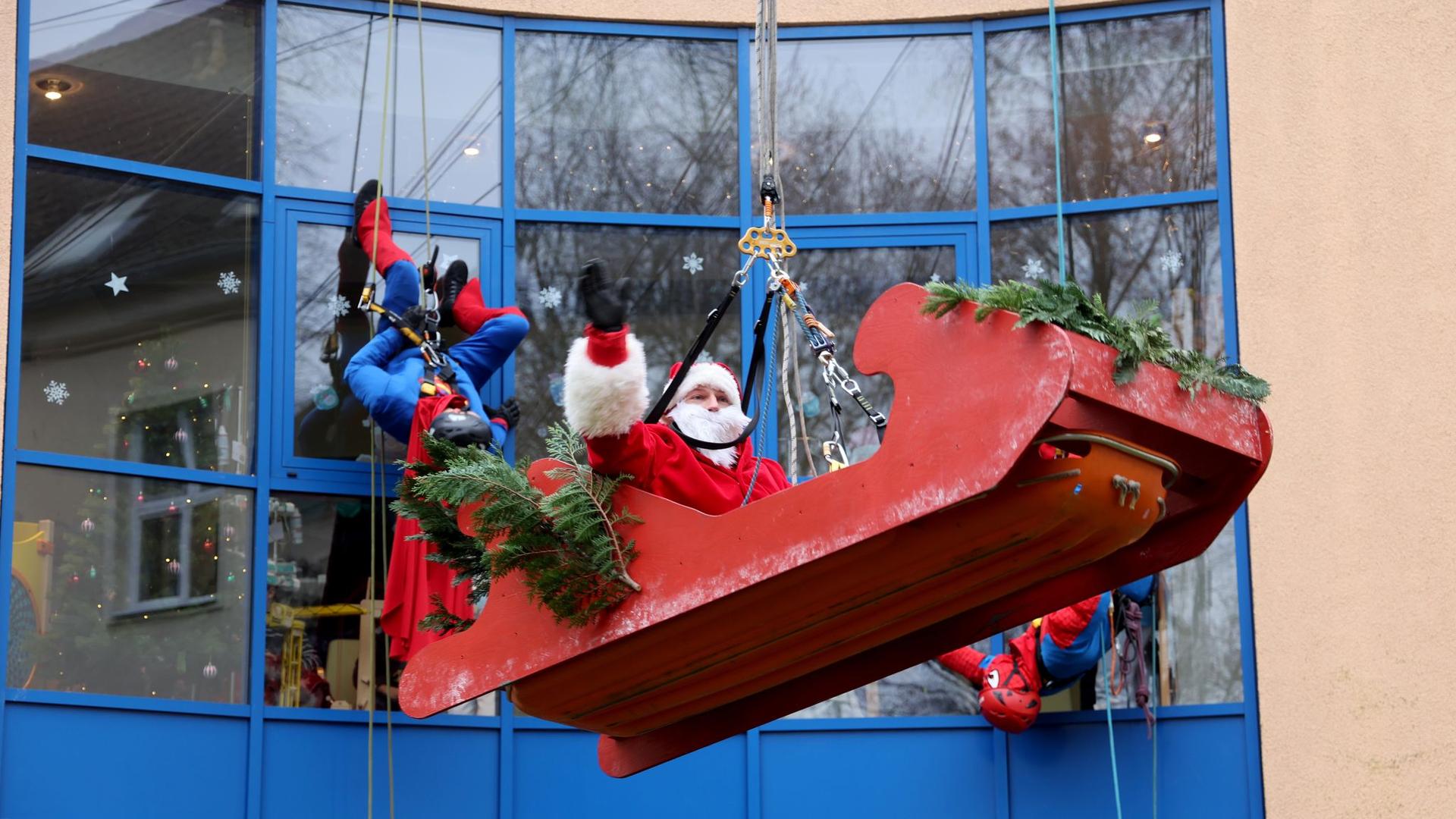 Soziales: Nikolausüberraschung für Kinder in Rostocker Klinik