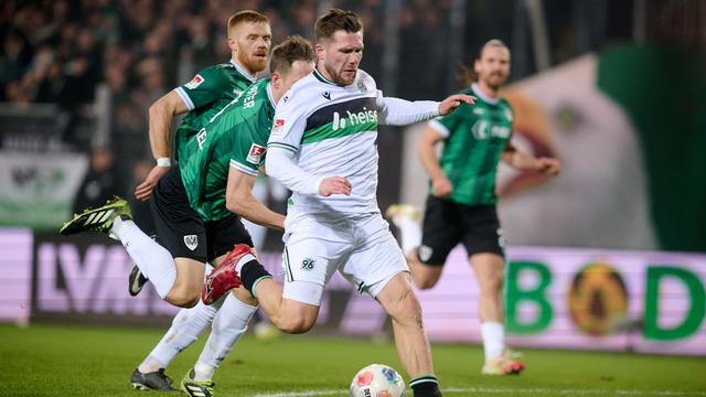 2. Fußball-Bundesliga: Zwei Tore in der Nachspielzeit: 96 verpasst Sieg in Münster