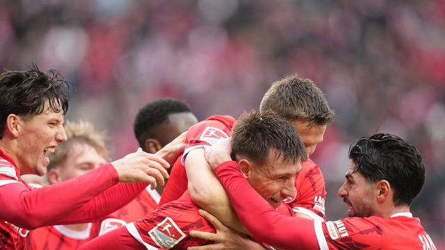 2. Fußball-Bundesliga: 3:1 gegen Dresden: Kaiserslautern hält Kontakt zur Spitze
