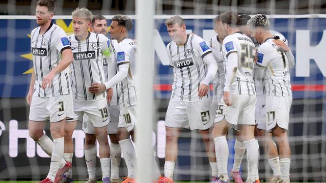 2. Fußball-Bundesliga: Elversberg nach Sieg in Paderborn erster Schalke-Verfolger