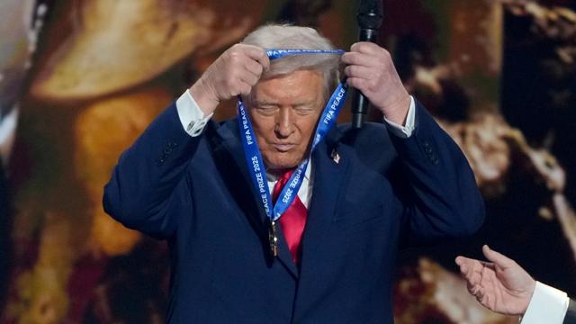 Fußball-WM und Politik: Friedenspreis für Trump spaltet: "Seine Weltmeisterschaft"