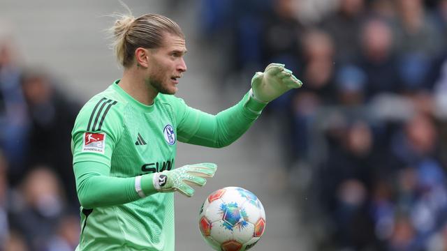 Fußball: Schalke-Keeper Karius teilt Hassnachrichten gegen Familie