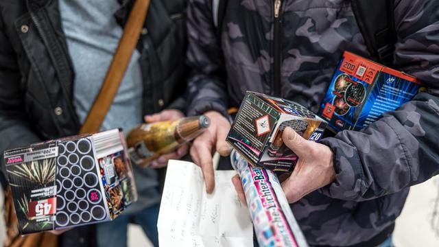 Silvester: Feuerwehr und Klinik geben Tipps zum Umgang mit Feuerwerk
