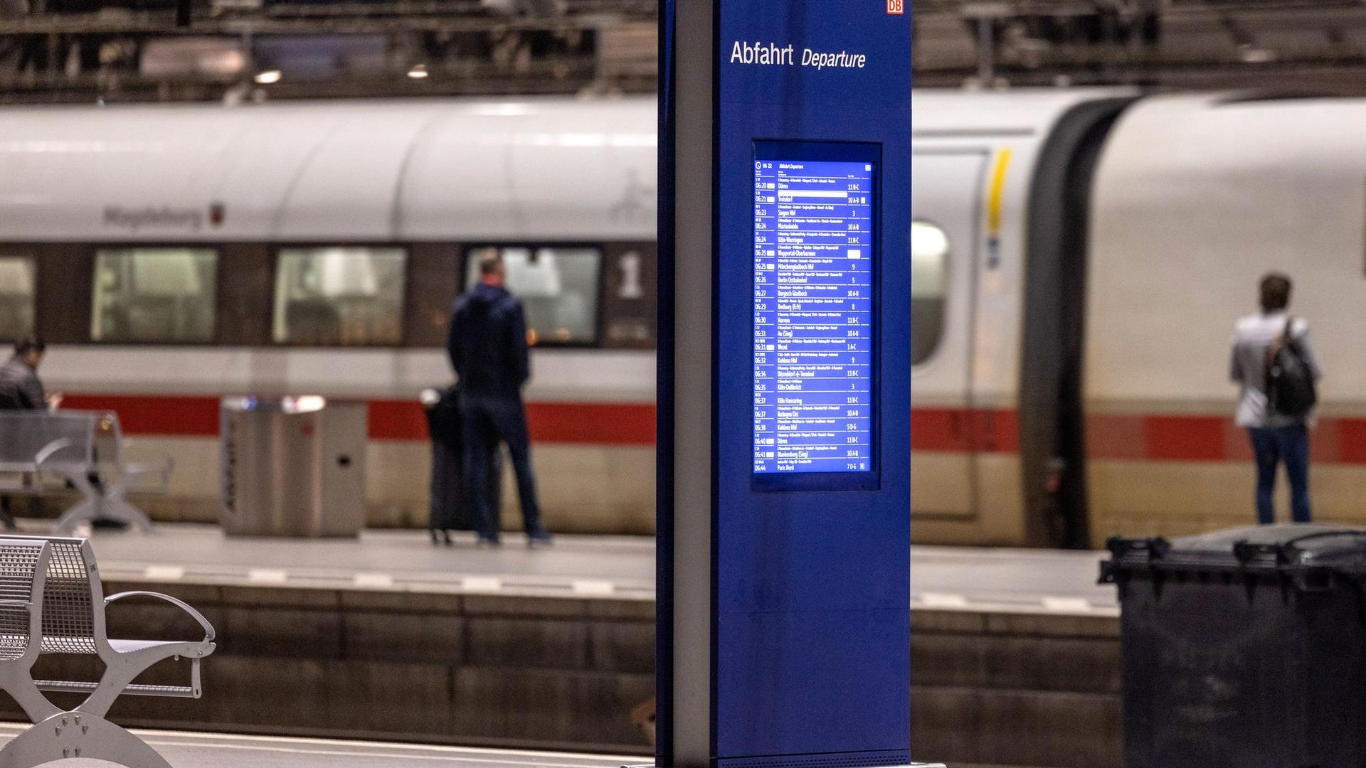 Deutsche Bahn: Jeder zweite Zug zu spät - aber Bahn soll sauberer werden