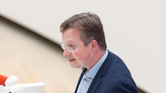 Rechnungshofbericht: Rechnungsprüfer warnen vor mehr Schulden - Kritik an Kosten