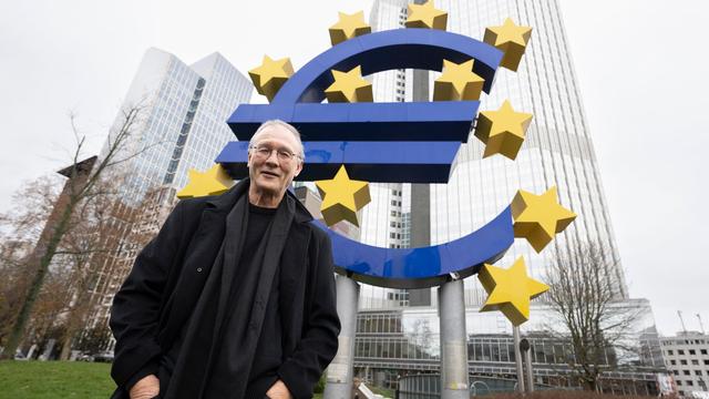 Wahrzeichen: Erhalt der Frankfurter Euro-Skulptur gesichert