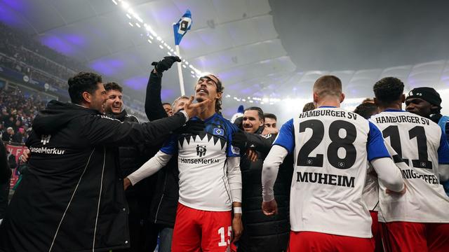 Fußball-Bundesliga: HSV-Stürmer Poulsen: Derbyheld mit dem ersten Ballkontakt