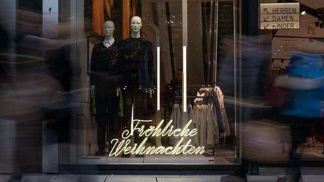 Zwischenbilanz des Handels: Kaufzurückhaltung trotz Weihnachtsstimmung