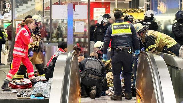 Kriminalität: Messerangriff im Hauptbahnhof: Fahndung nach Unbekanntem