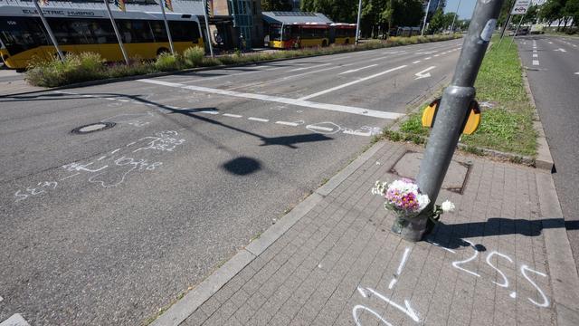 Motorradpolizist stirbt: Unfall mit Polizeimotorrad – Autofahrerin verurteilt