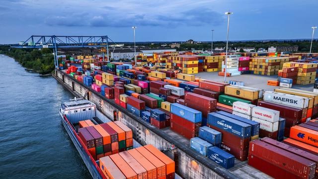 Außenhandel: Exporteure unter Druck: Geschäft mit USA und China schrumpft