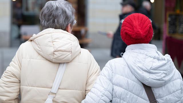 Statistik: Frauen in Hessen leben vier Jahre länger als Männer