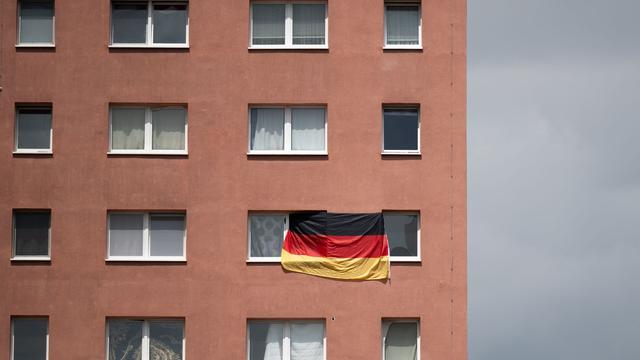 Was denkt Sachsen-Anhalt?: Studie: Hälfte der Sachsen-Anhalter "fragile Demokraten"