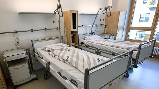 Gesundheit: Niedersachsens Kliniken halten laut Minister Andreas Philippi derzeit Tausende Betten zu viel vor. (Archivbild)