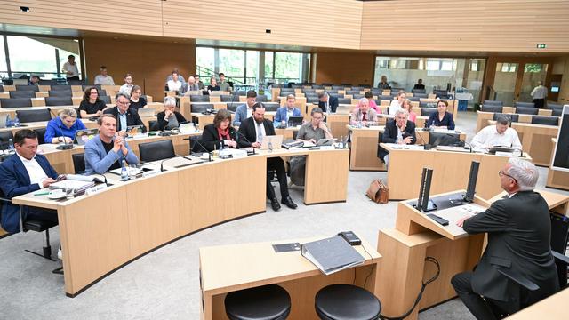 Abschlussbericht: U-Ausschuss will Dunkelfeldstudie zu Belästigung bei Polizei