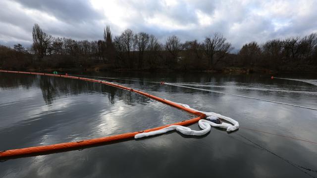 Wasserstraße: Diesel im Main: Sperre aufgehoben, keine Tiere verendet