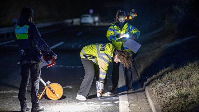 Unfälle: Tödlicher Unfall in Hannover: Autos überfahren Fußgängerin