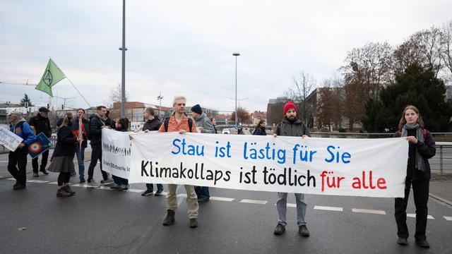 Klimastreik: Klimastreik: Aktivisten fordern Wärmewende in Dresden
