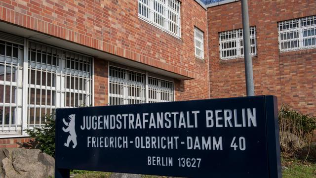 Konzert: Musik hinter Gittern – Rap-Konzert in der Jugendstrafanstalt