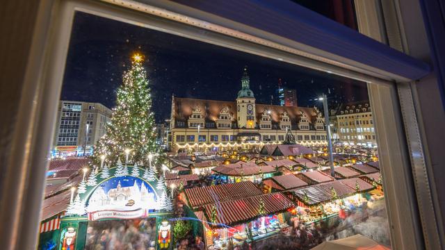 Faktencheck: Weihnachtsmärkte: Sicherheitschecks mit Gebühr sind erfunden