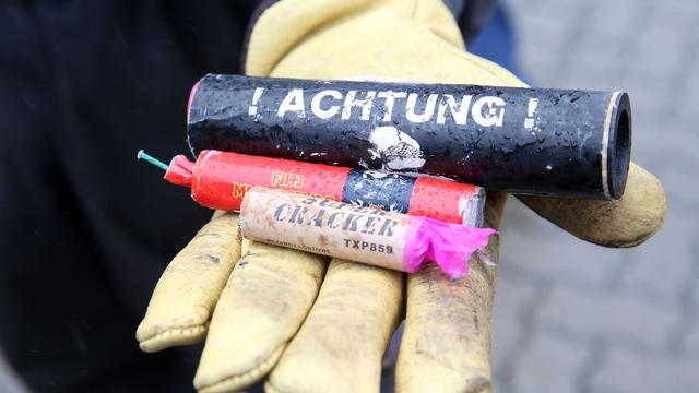 Unfälle: Drei Jungen bei Böller-Explosion auf Schulhof verletzt